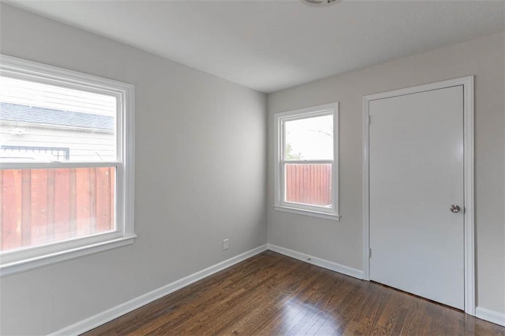 921 Armstrong Avenue — photo 16