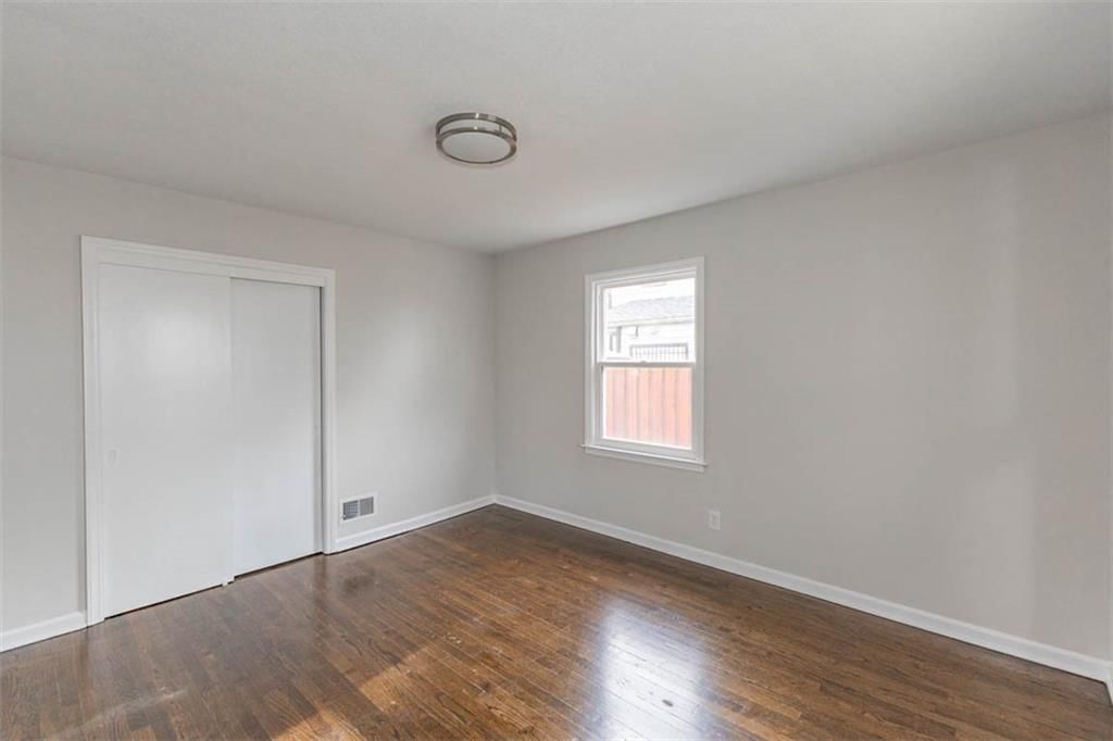 921 Armstrong Avenue — photo 17