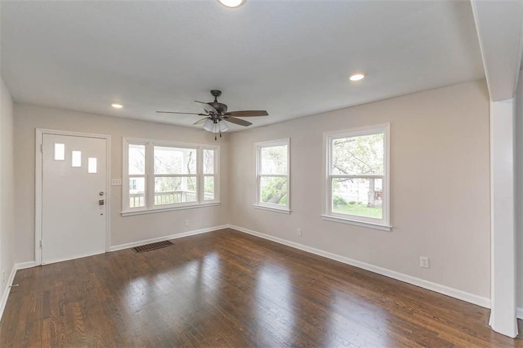 921 Armstrong Avenue — photo 19