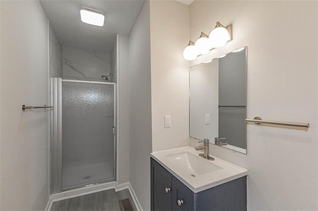 921 Armstrong Avenue — photo 22