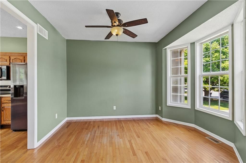 Photo 5 of 23 - 15238 S Albervan Street