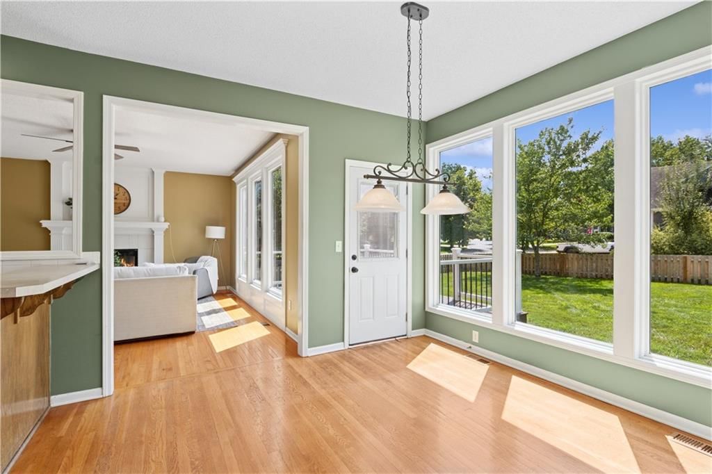 Photo 7 of 23 - 15238 S Albervan Street