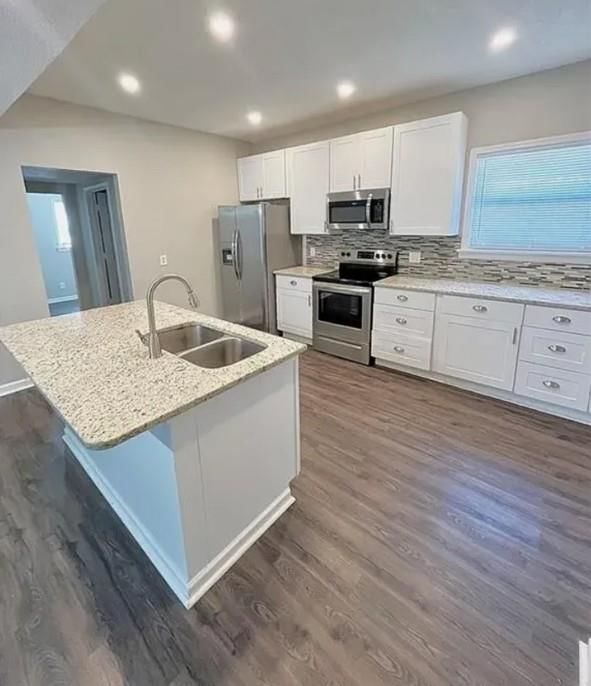 1319 E 32nd Terrace — photo 6