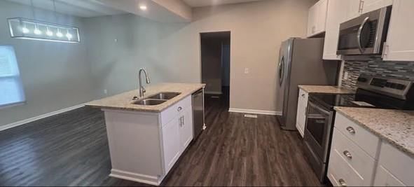 1319 E 32nd Terrace — photo 9