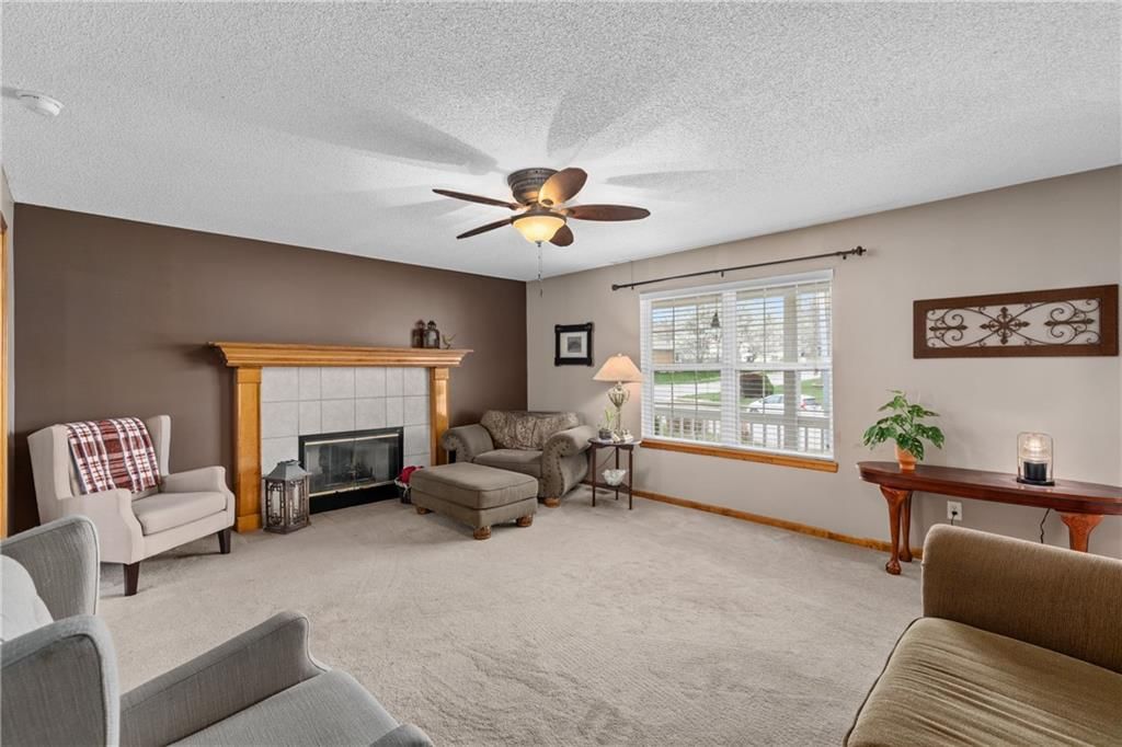 Photo 8 of 35 - 808 S Mohican Drive