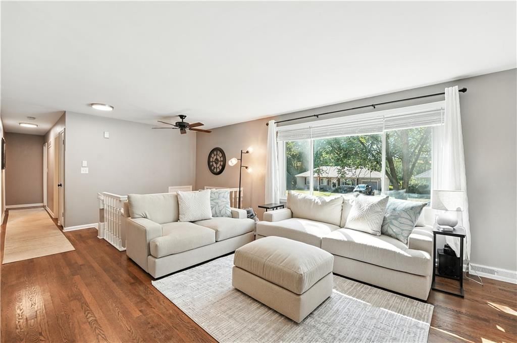 Photo 6 of 32 - 9009 Mastin Street