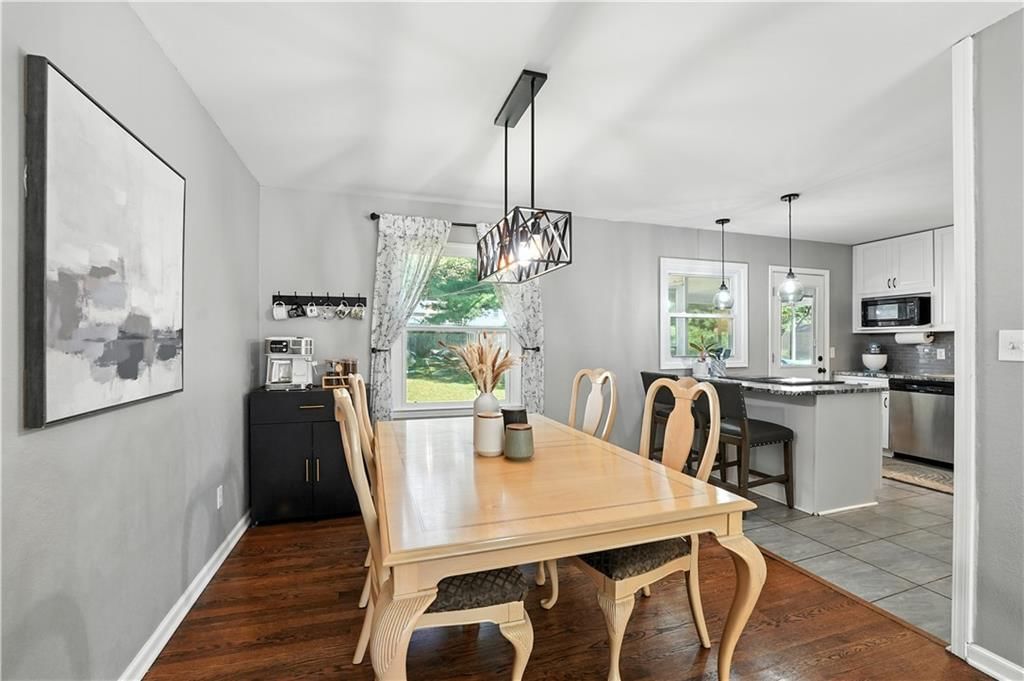 Photo 7 of 32 - 9009 Mastin Street