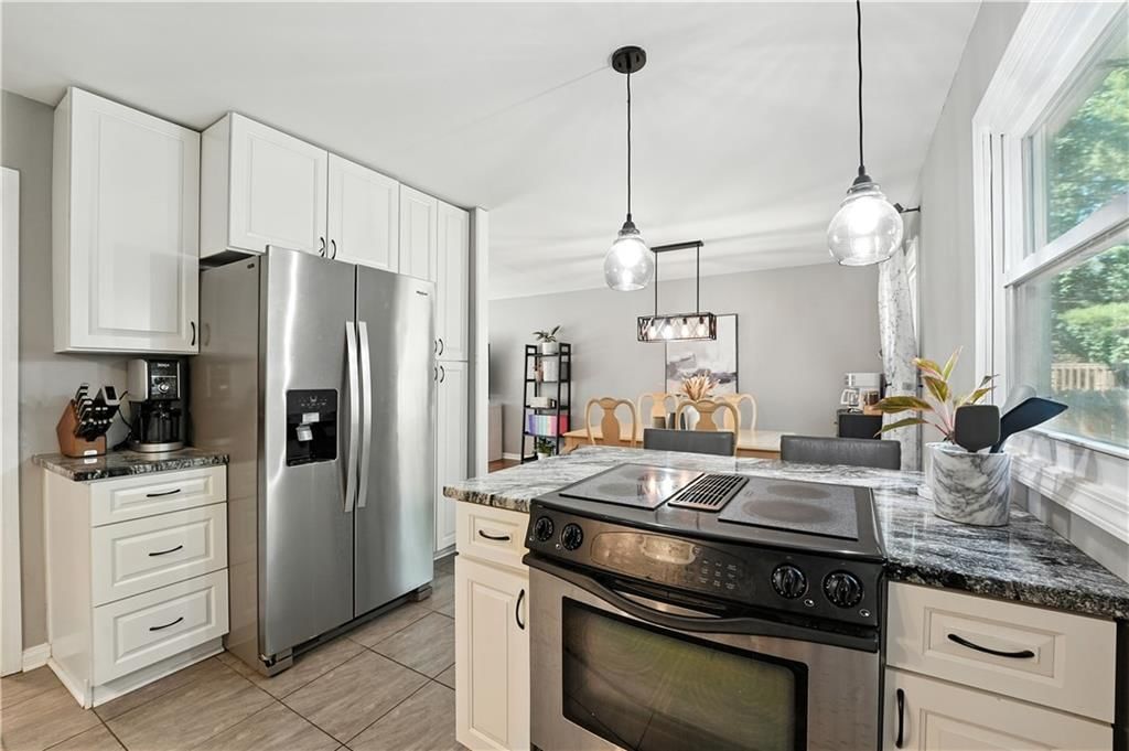 Photo 11 of 32 - 9009 Mastin Street