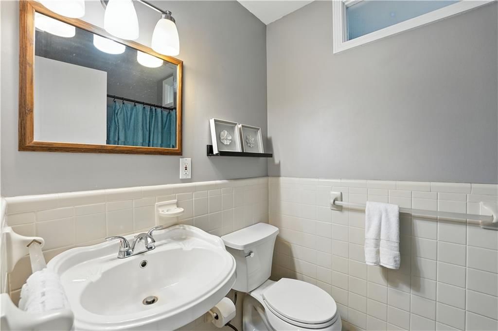 Photo 12 of 32 - 9009 Mastin Street