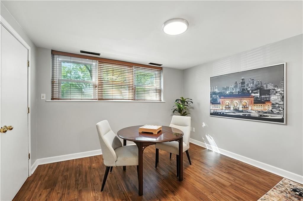 Photo 23 of 32 - 9009 Mastin Street
