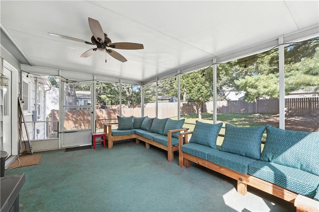 Photo 25 of 32 - 9009 Mastin Street