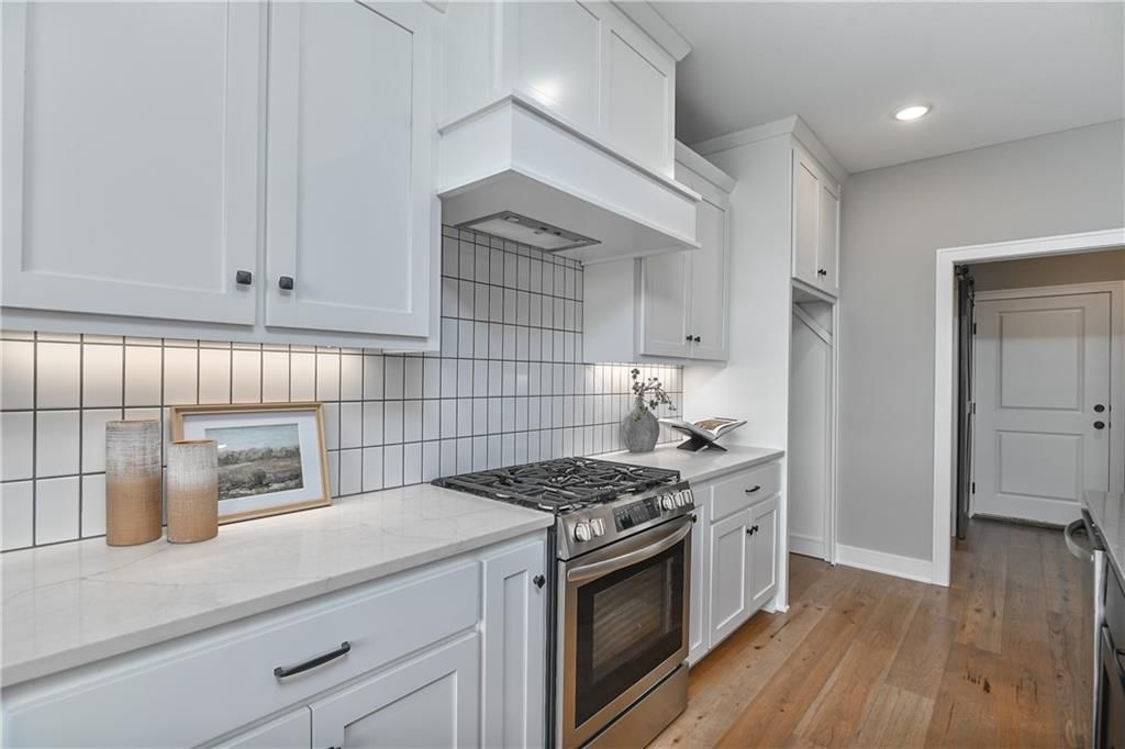 Photo 16 of 40 - 24105 W 58th Place