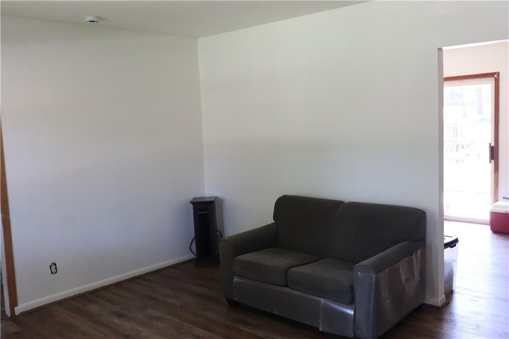 Photo 6 of 21 - 5135 Sloan Avenue