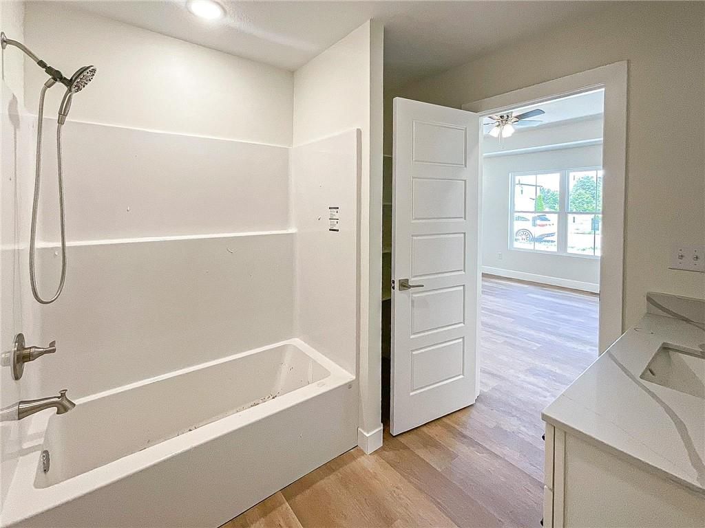 710 Ivy Lane — photo 11