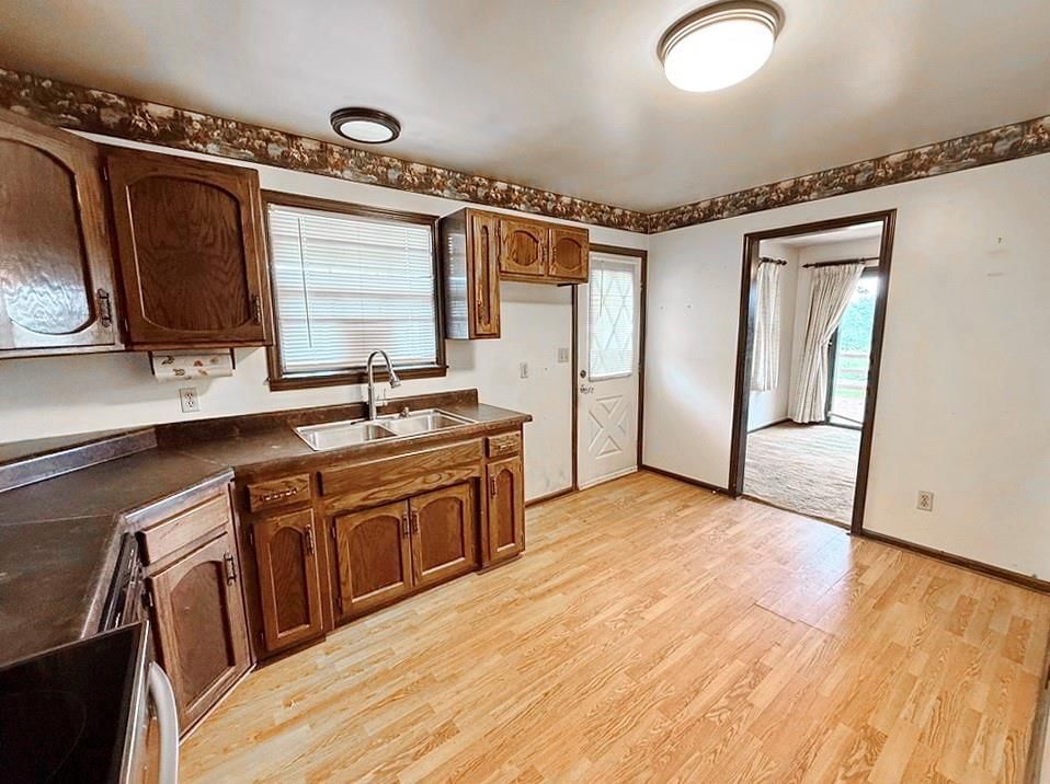 3225 E 1074 Road — photo 8