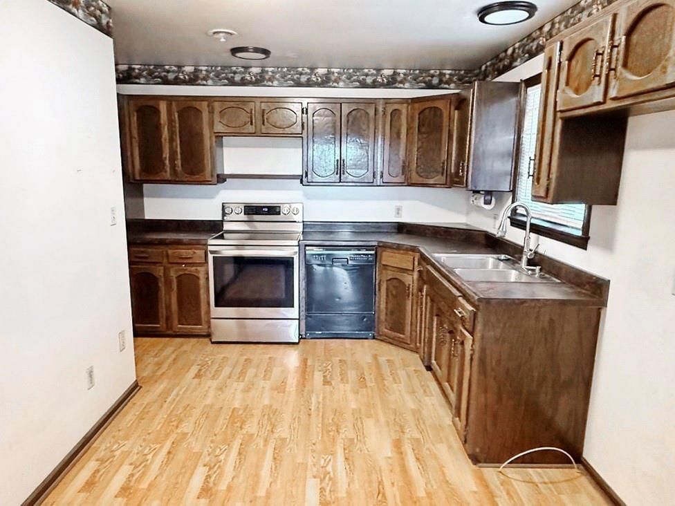 3225 E 1074 Road — photo 9