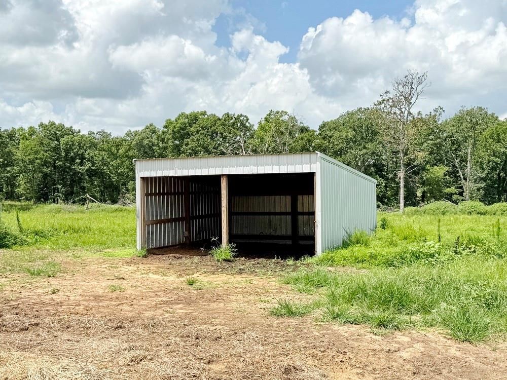 3225 E 1074 Road — photo 33