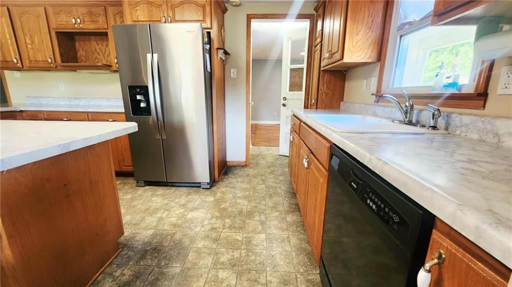 452 Fieldcrest Drive — photo 8
