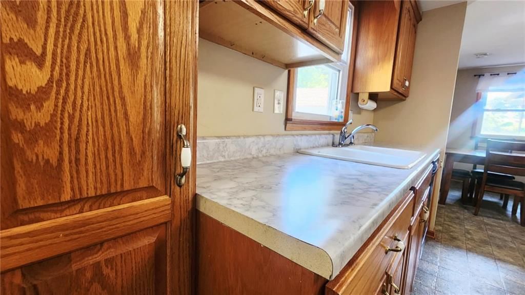 452 Fieldcrest Drive — photo 10