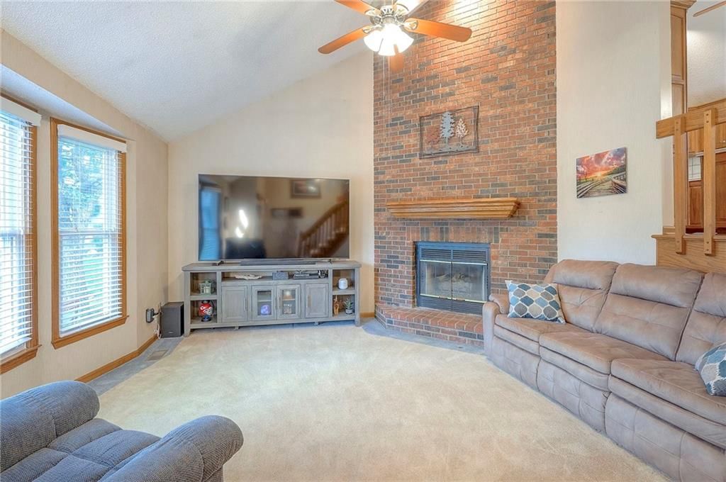Photo 6 of 42 - 16119 W 147th Terrace