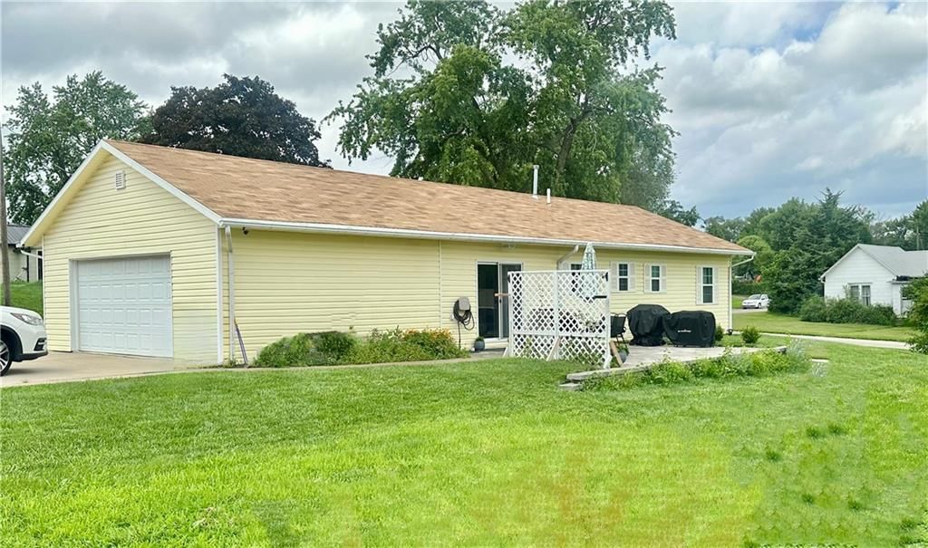 221 N Mattie Street — photo 9