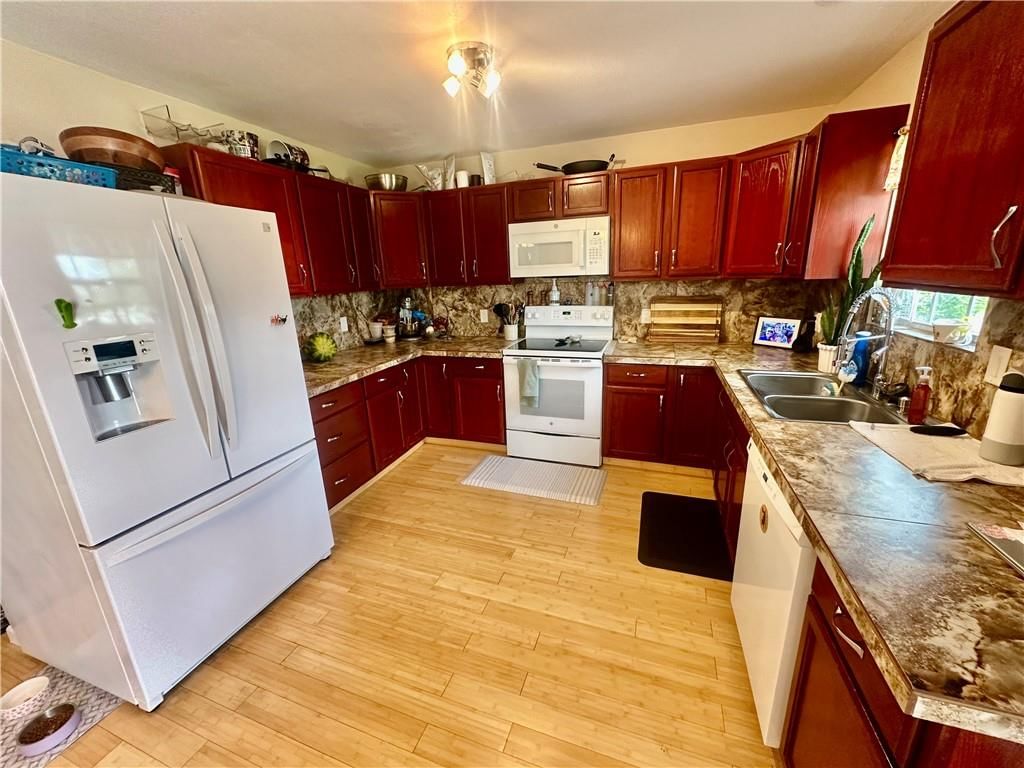 221 N Mattie Street — photo 13