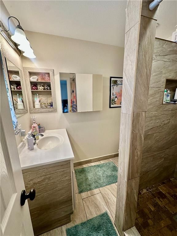 221 N Mattie Street — photo 22