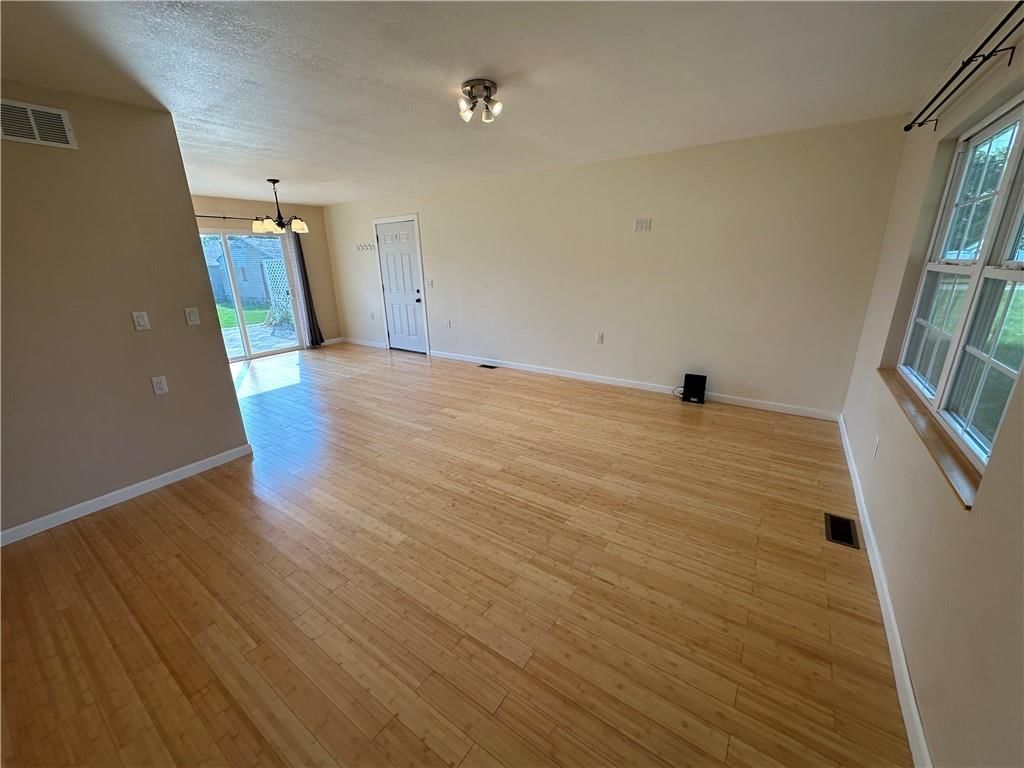 221 N Mattie Street — photo 25