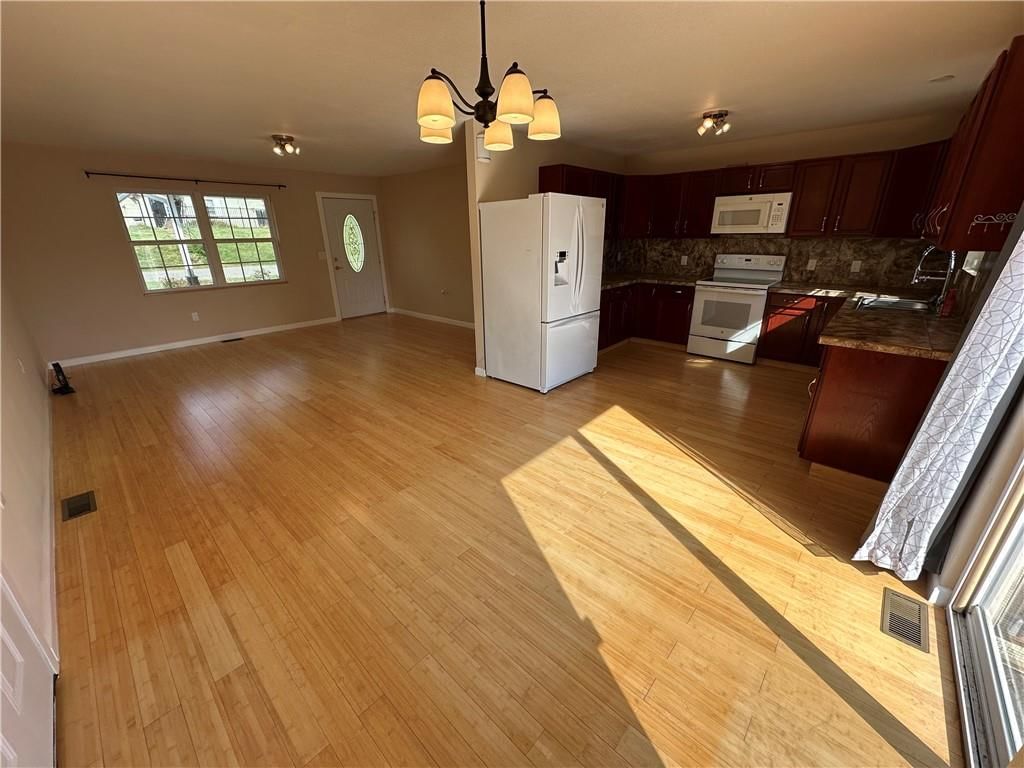 221 N Mattie Street — photo 28