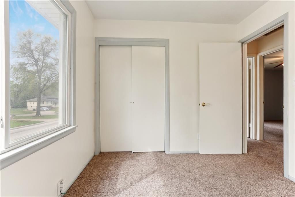 Photo 9 of 17 - 9312 Fairwood Drive