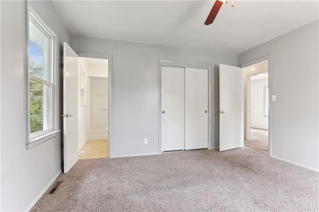 Photo 12 of 17 - 9312 Fairwood Drive