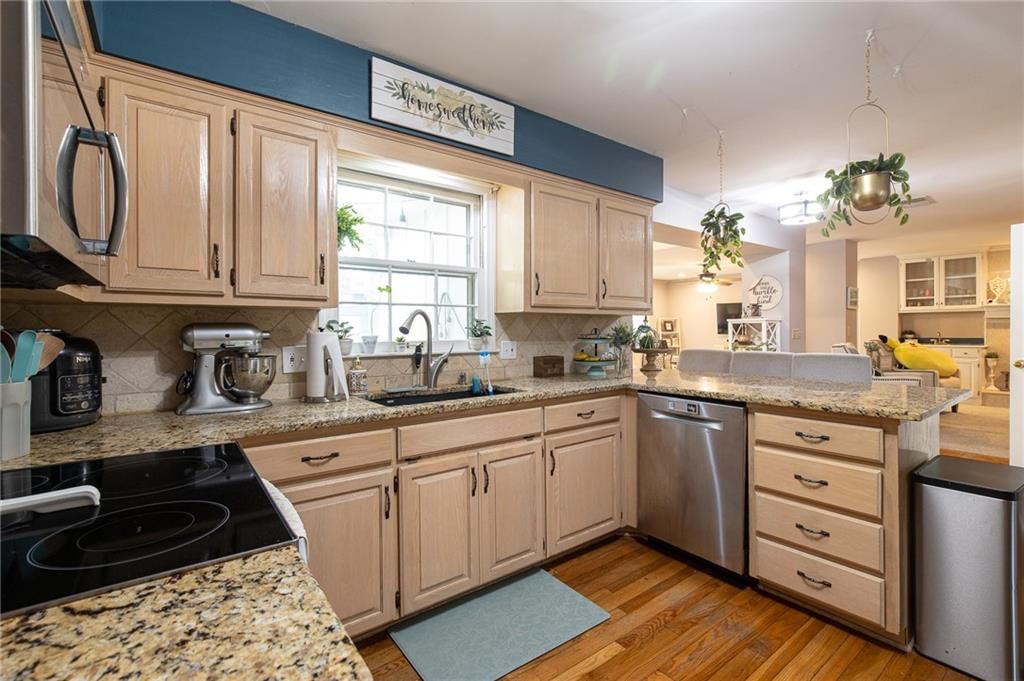 3743 NE Woodland Court — photo 11