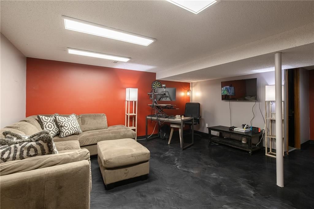 3743 NE Woodland Court — photo 29