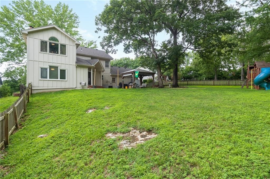 3743 NE Woodland Court — photo 32