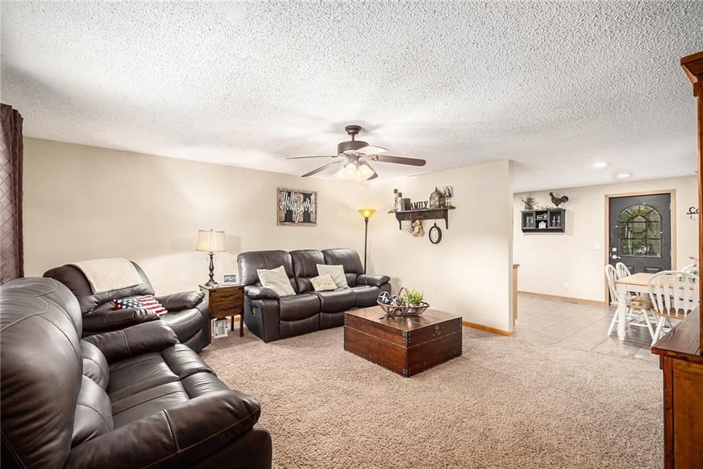 Photo 5 of 29 - 5514 Pershing Road