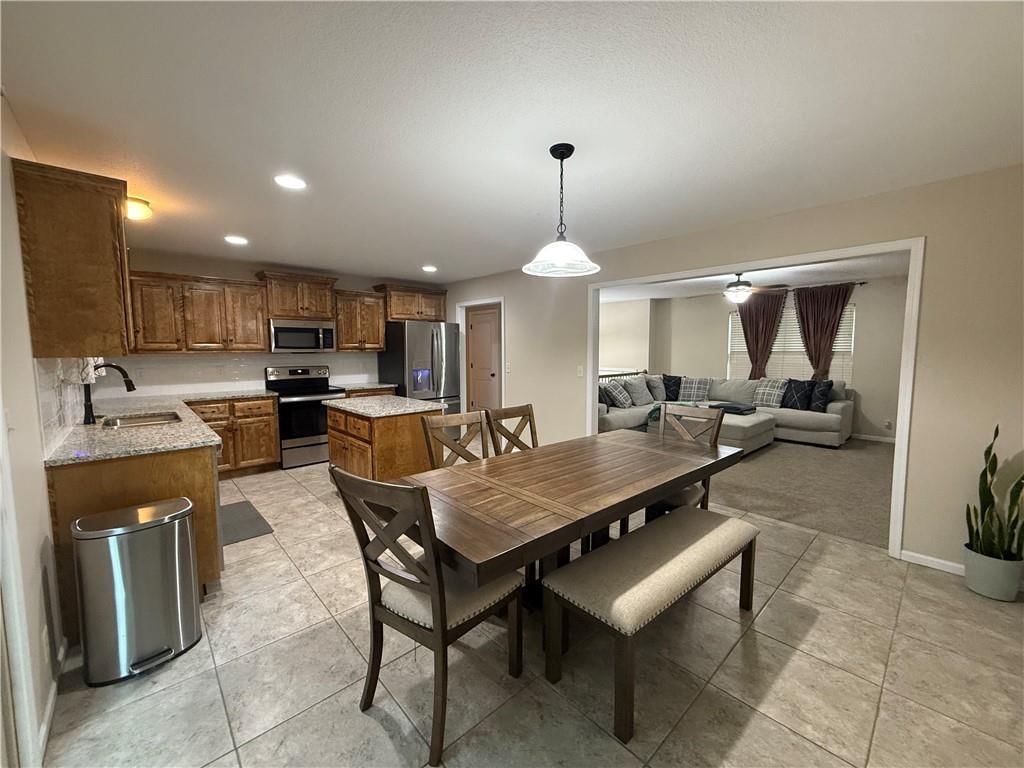 623 Autumn Drive — photo 2