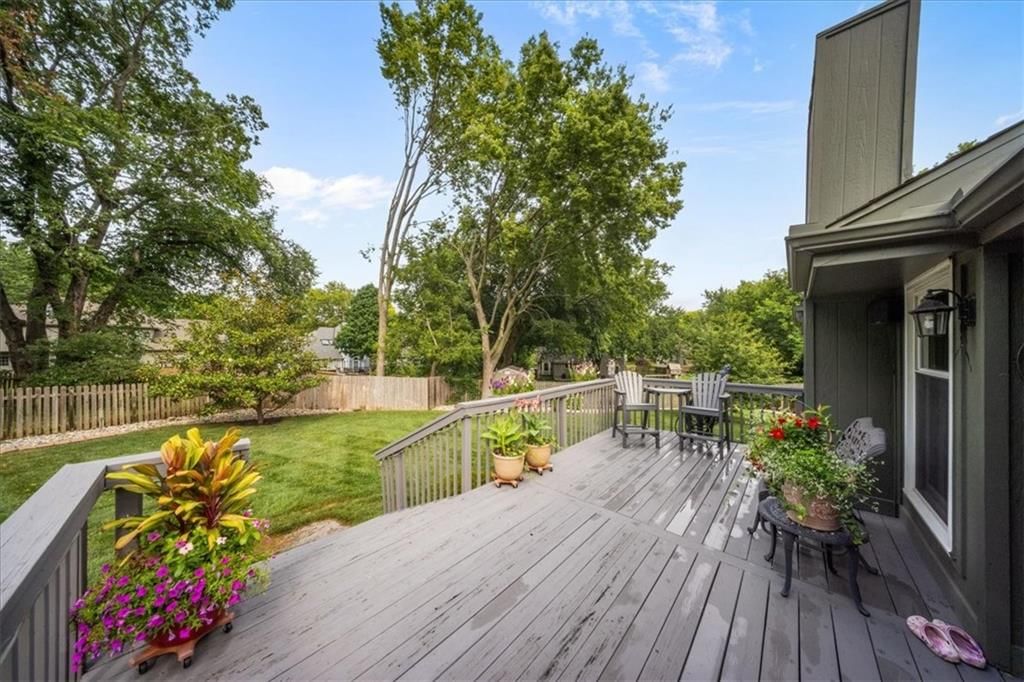 14608 W 83rd Terrace — photo 8