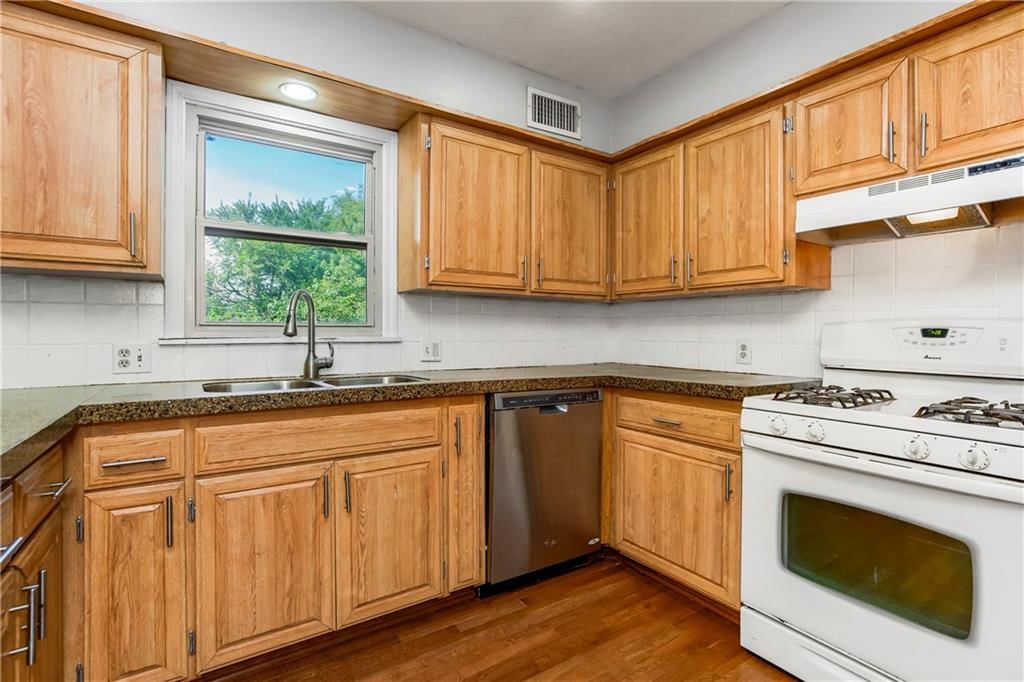 12831 W 99th Street — photo 12
