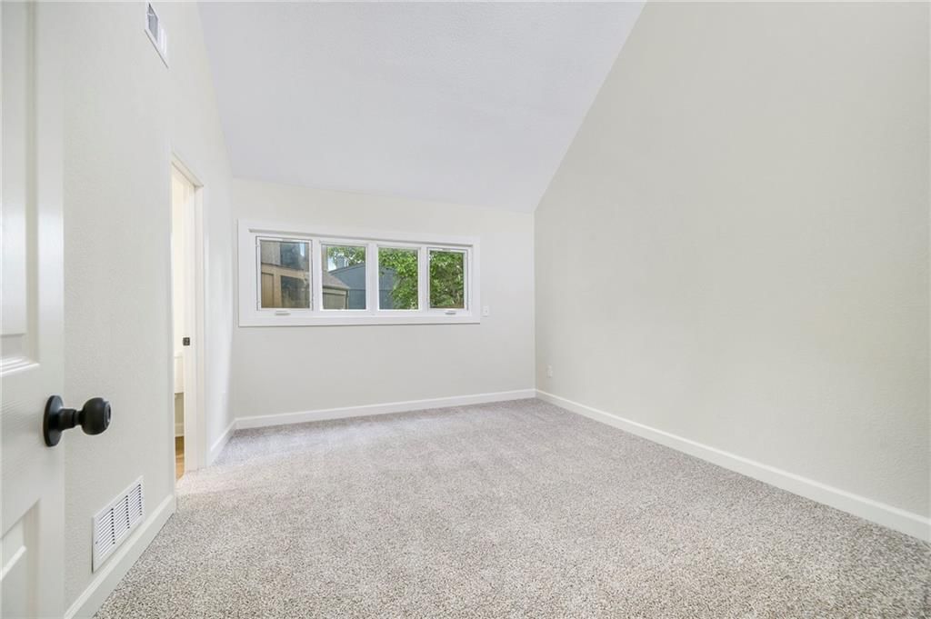 6610 Halsey Street — photo 13