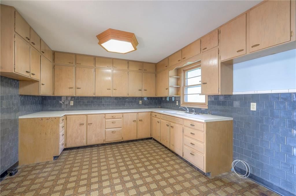 306 S Iowa Street — photo 10