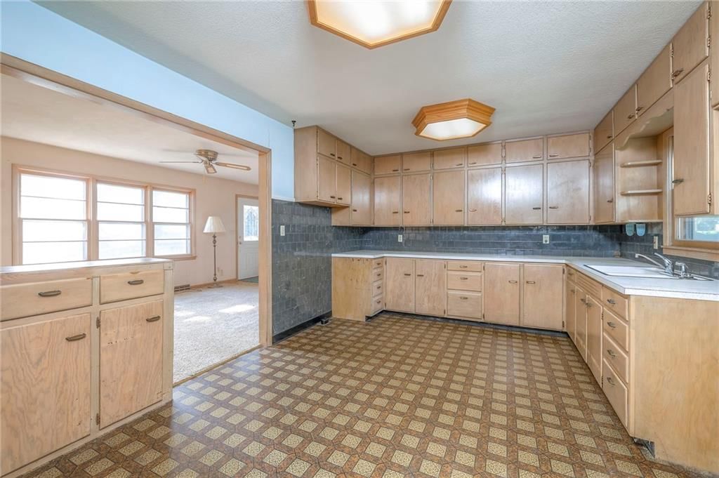 306 S Iowa Street — photo 11