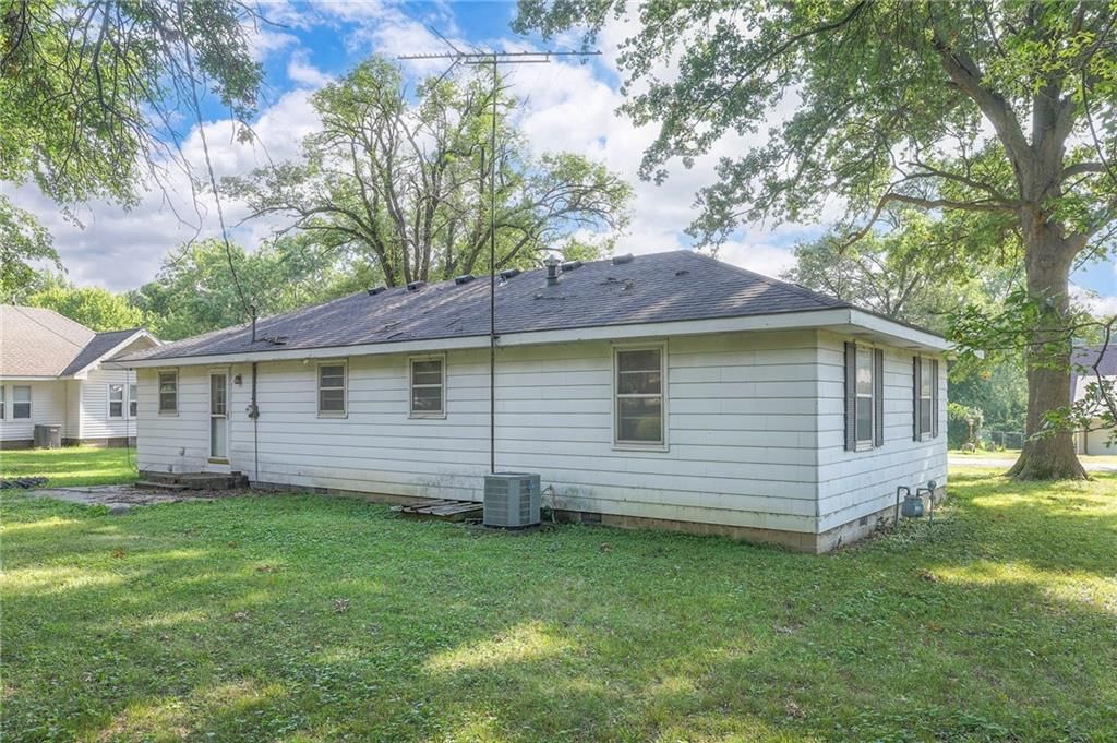 306 S Iowa Street — photo 23