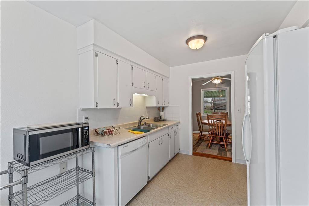 Photo 9 of 46 - 4929 Evanston Avenue