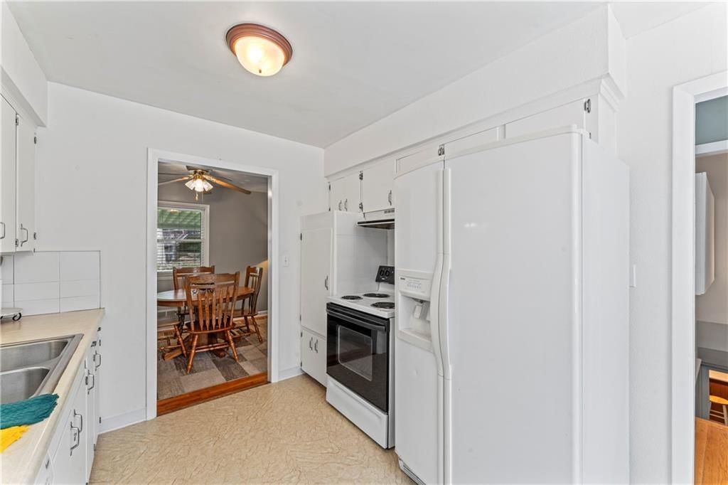 Photo 10 of 46 - 4929 Evanston Avenue