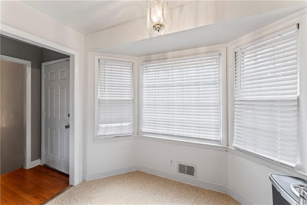 Photo 14 of 46 - 4929 Evanston Avenue