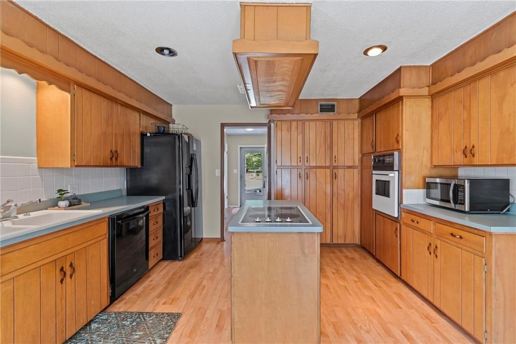3407 Birchwood Drive — photo 9