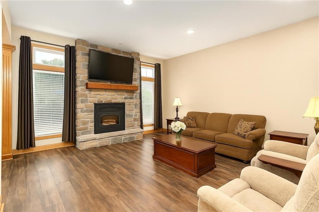 Photo 7 of 33 - 3204 Tiara Lane