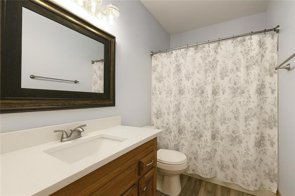 Photo 14 of 33 - 3204 Tiara Lane