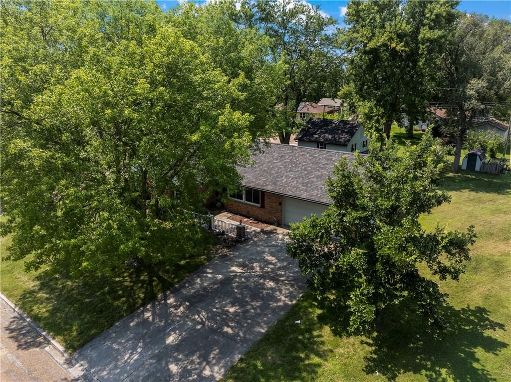 1216 S Saint Louis Street — photo 35