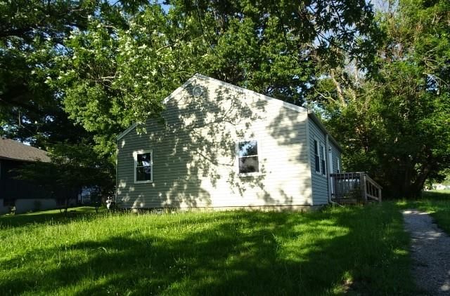 Photo 8 of 11 - 520 S Mead Street
